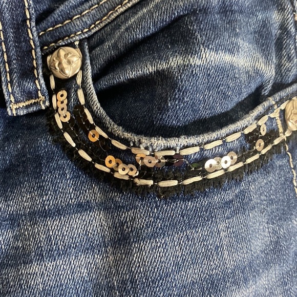 Miss Me Jean​​ - Picture 5 of 10